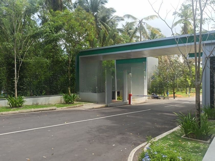 ගම්පහ නගර සීමාවෙන් අගනා ඉඩමක්