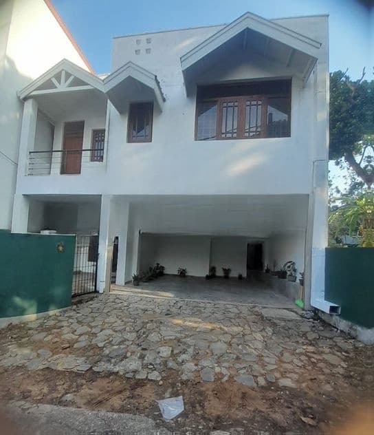 Solid house for sale in Attidiya