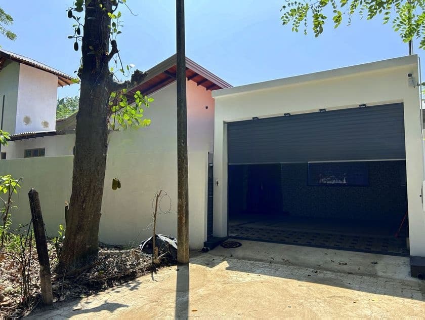 Modern Brand-New House With Unique Design - Off Madapatha Rd Piliyandala