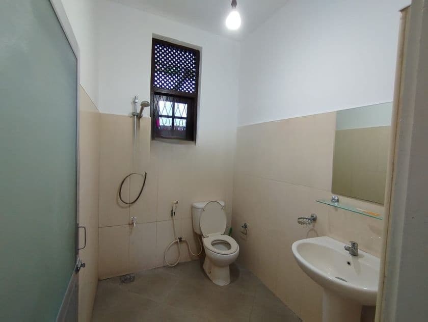 newly renovated house land value to sale makola y juntion kiribathgoda