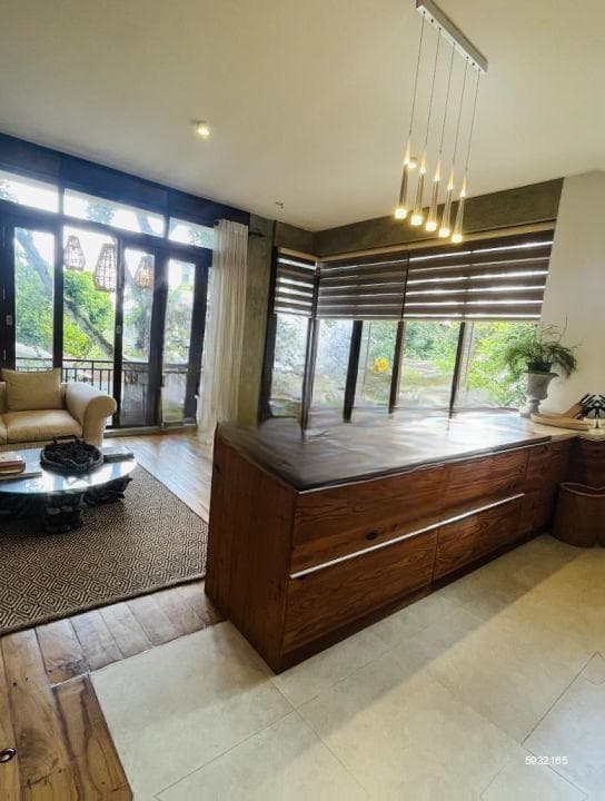 Gorgeous 3 Bedroom with a Private Pool for $1399 a month. Super Deals from ZOOM REAL ESTATE | TOP REALTOR ROMESH