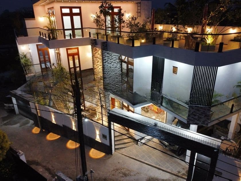LUXURY BRAND NEW HOUSE WITH POOL & LIFT FOR SALE BATTARAMULLA .