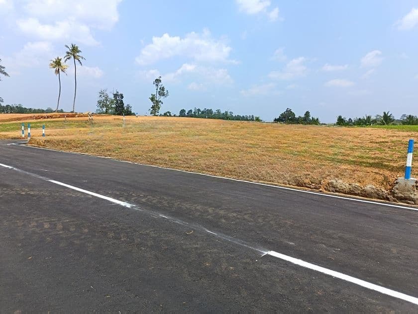 Land for sale in Homagama kiriwaththuduwa