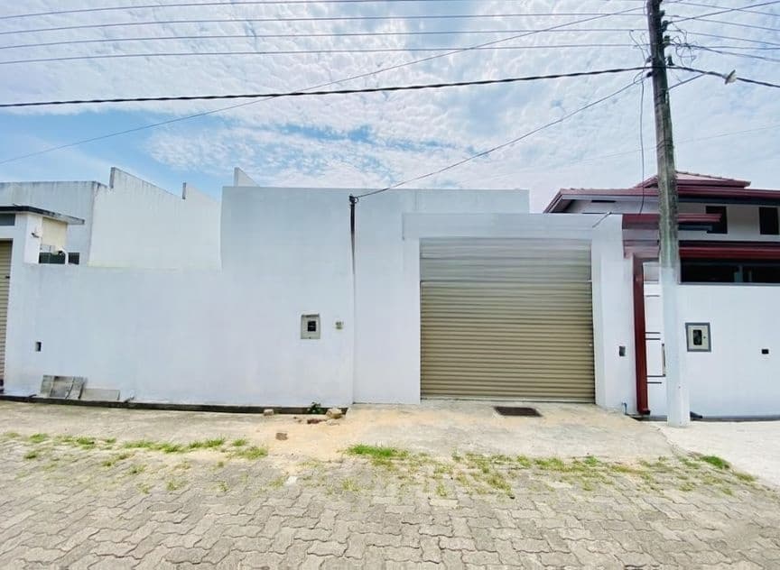 New House For Sale Galwarusawa Road, Athurugiriya