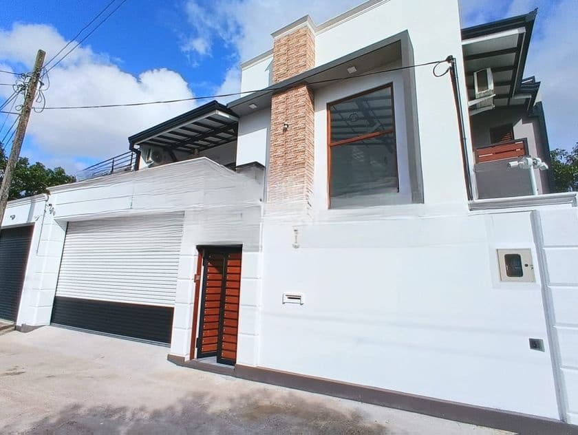 Modern Luxury Two Story House for Sale - Piliyandala