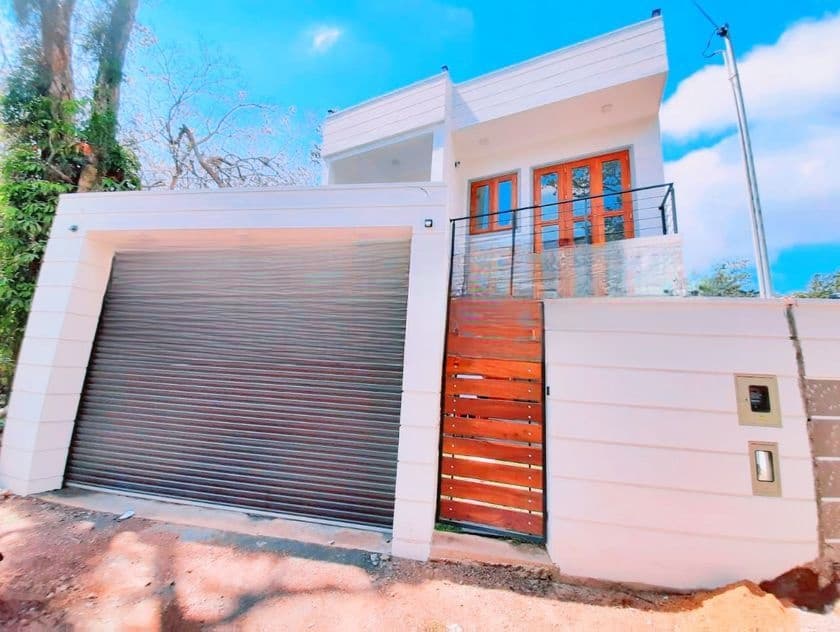 අති සුඛෝපභෝගී අලංකාර නවීනතම සුවිසල් දෙමහල් නිවස විකිණීමට පිළියන්දල