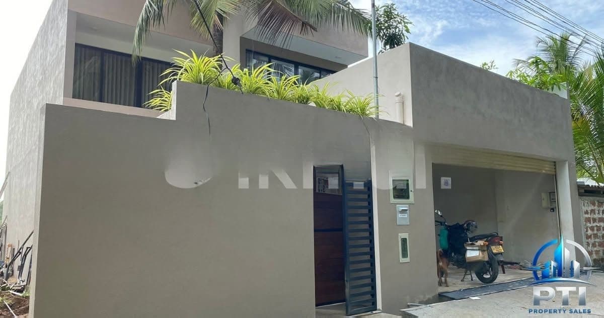 Architecturally Designed Luxury Home Piliyandala