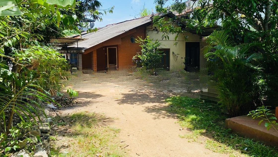 Prime Land with Old House for Sale – Wellawatta