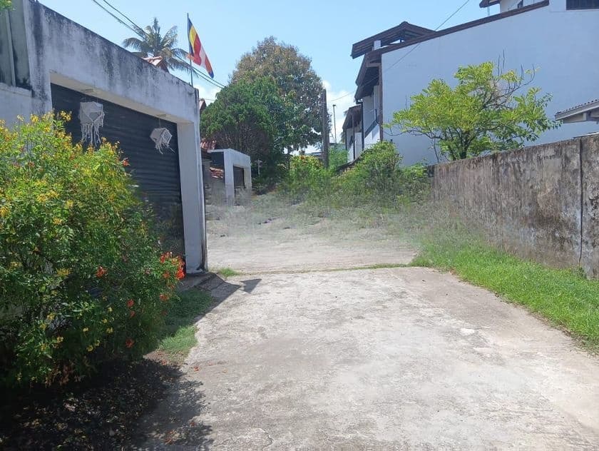 Moratuwa DeMel rd 7.4 perch two blocks for sale .