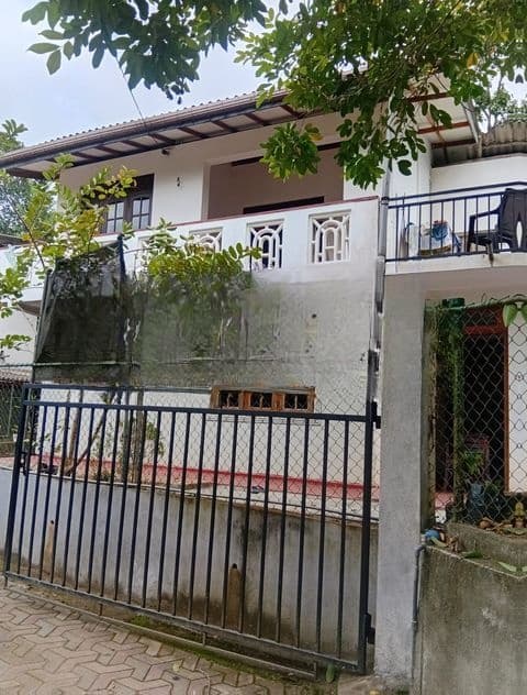 4-Bedroom Two-Storey House for Sale – Kandy