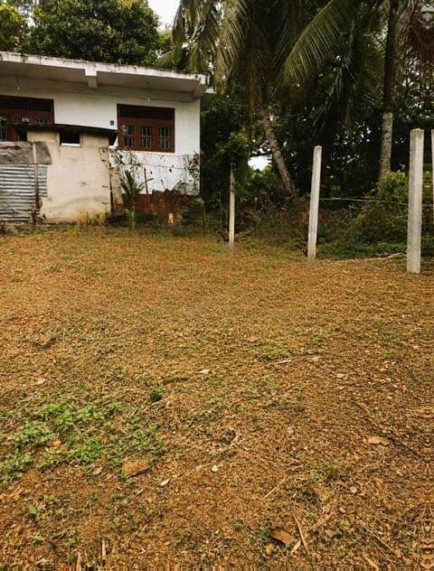 කඩවත නගරයෙන් පර්චස් 17 ක වටිනා ඉඩමක් විකිණීමට