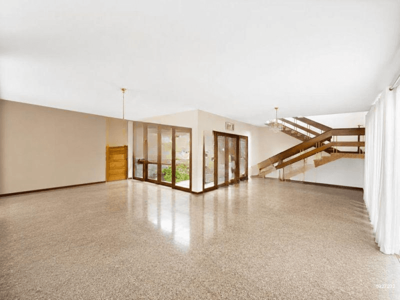Large House Close to Asiri Kiruala Road For Sale