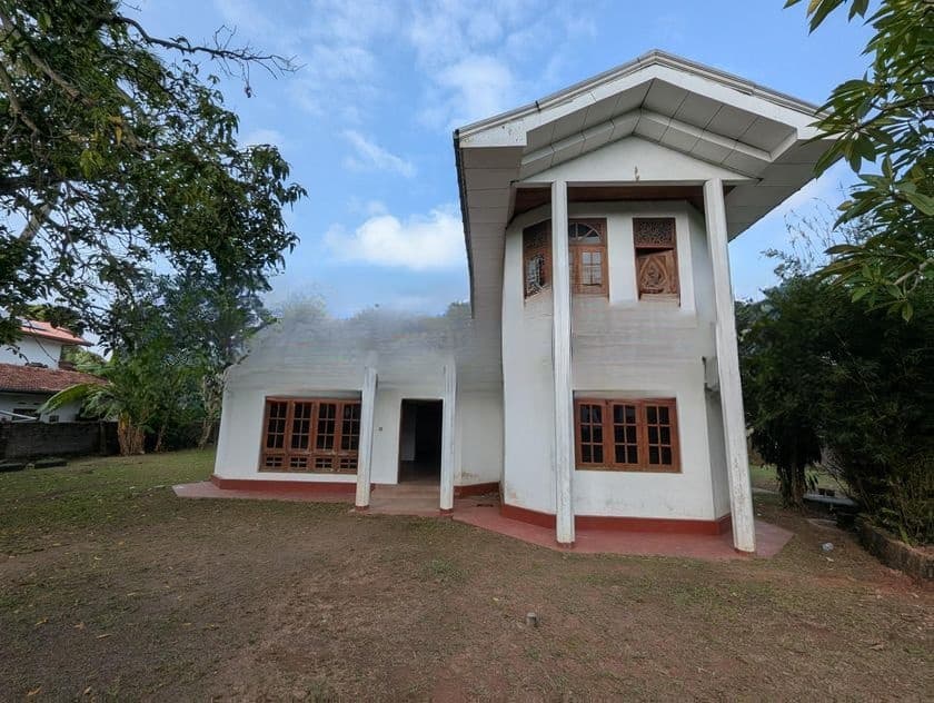 Land with House for Sale in Kalaeliya, Ja-Ela