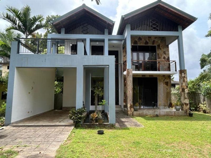 Malabe | Near SLIT | 4Bedroom | Large Garden | 150K negotiable