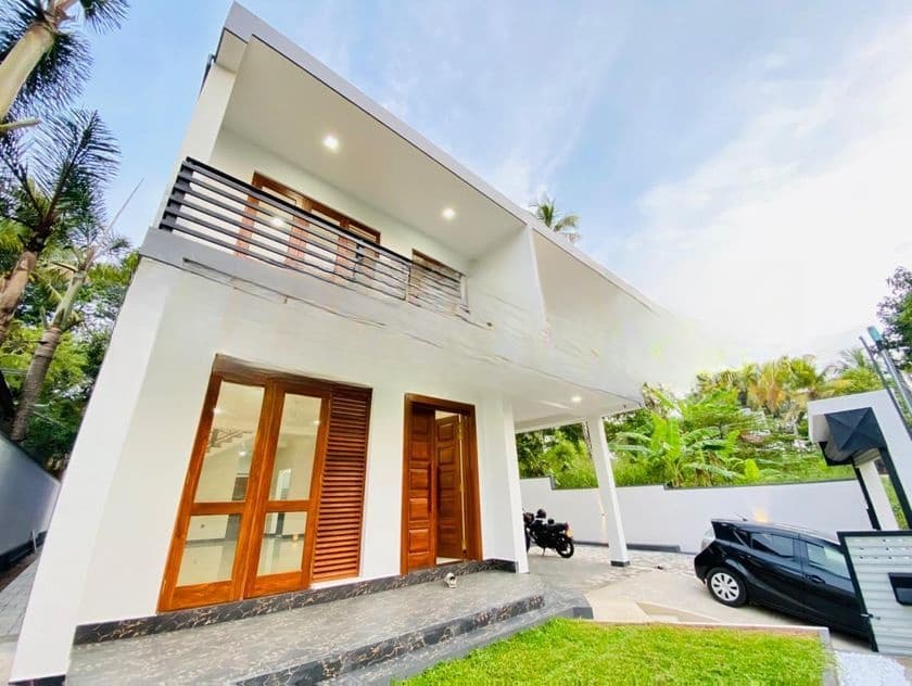 Luxury Box-Type Modern House for Sale – Talawathugoda / Hokandara Border