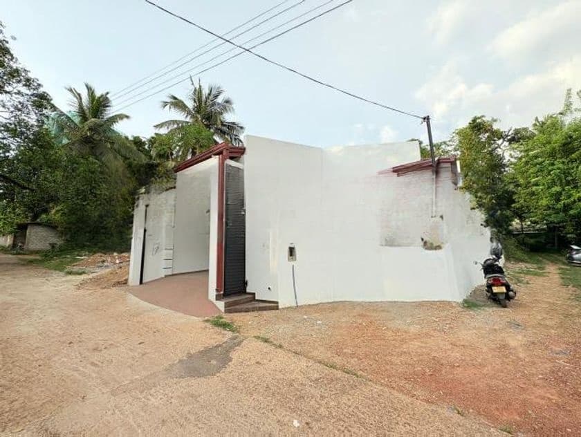 Brand New House for Sale in Thalahena