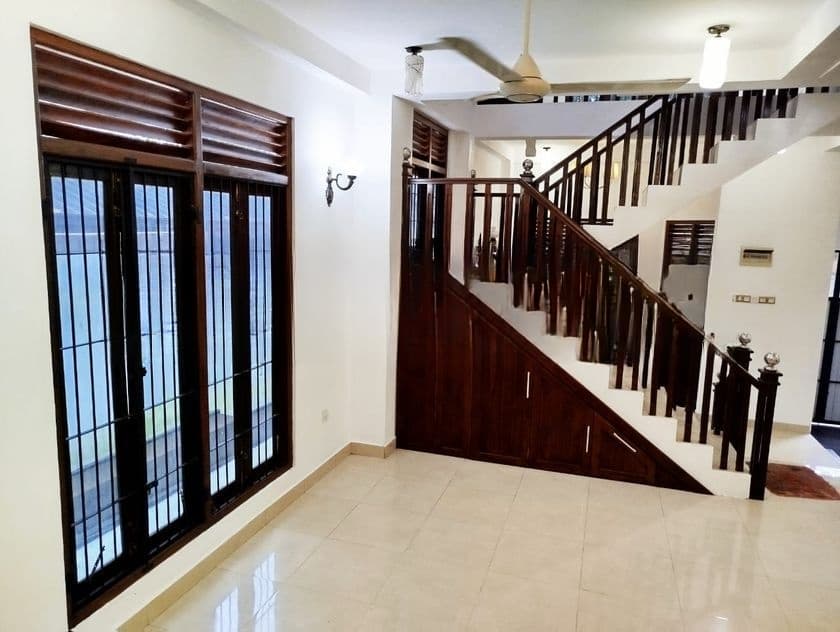 Two Storey House for Sale in Piliyandala