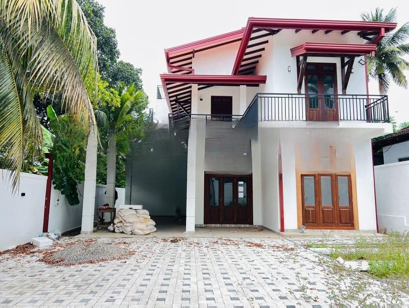 Brand New 3 Storied House Sale Athurugiriya