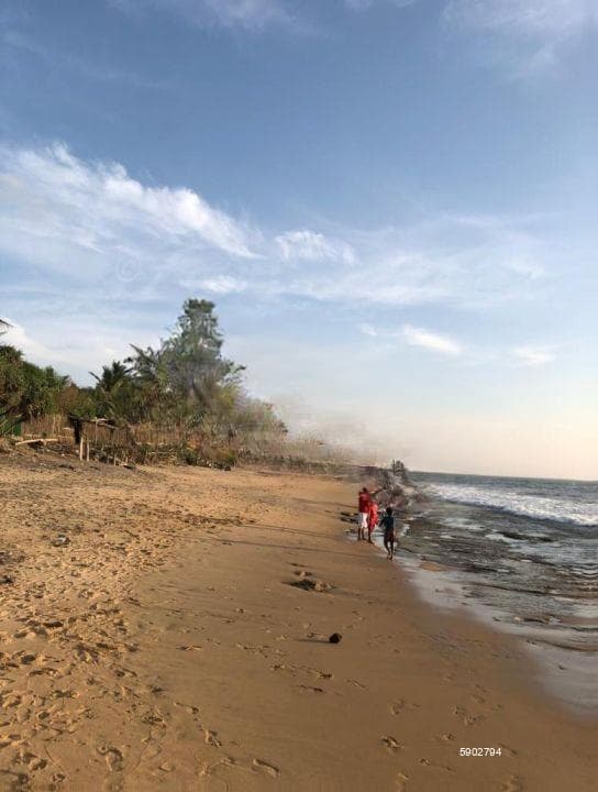 ON THE BEACH LAND FOR SALE IN PAMUNUGAMA -code add 927