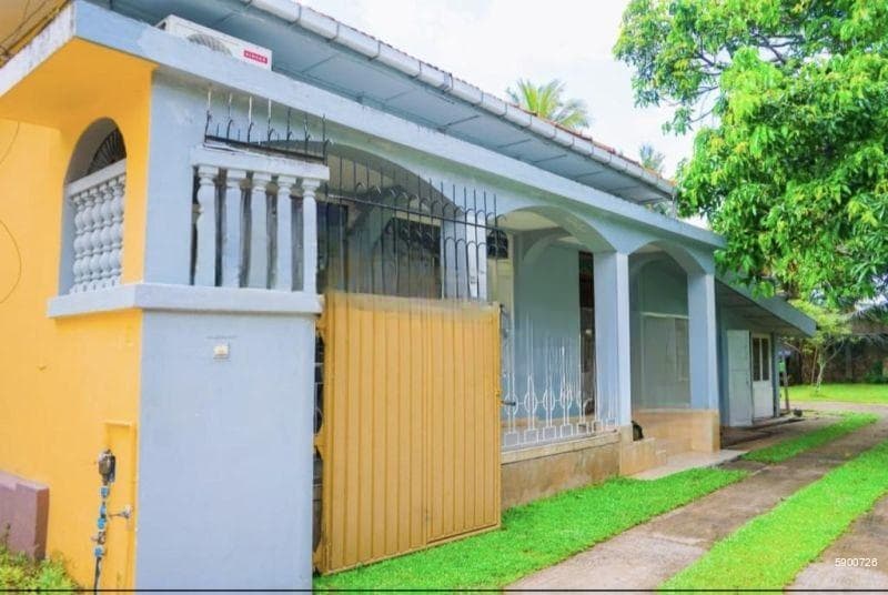 Borella, Dillenia Road 04 Bedroom Single Story House on 23.5 Perches of Land for Sale