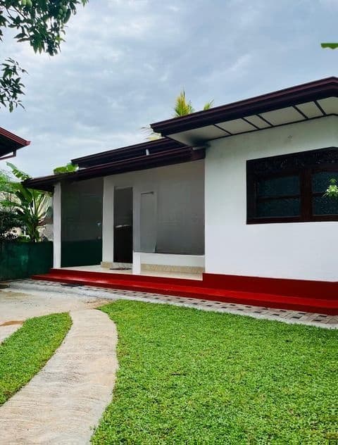ලස්සන තනිමහල් නිවසක් විකිනිමට මාලබෙි හොරයිසන් ජාත්යන්තර පාසල ආසන්යේ