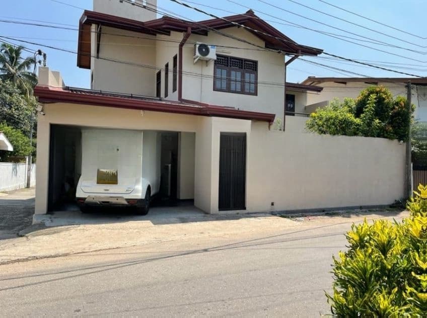 Fully furnished House for Sale Thalawathugoda - Talawathugoda