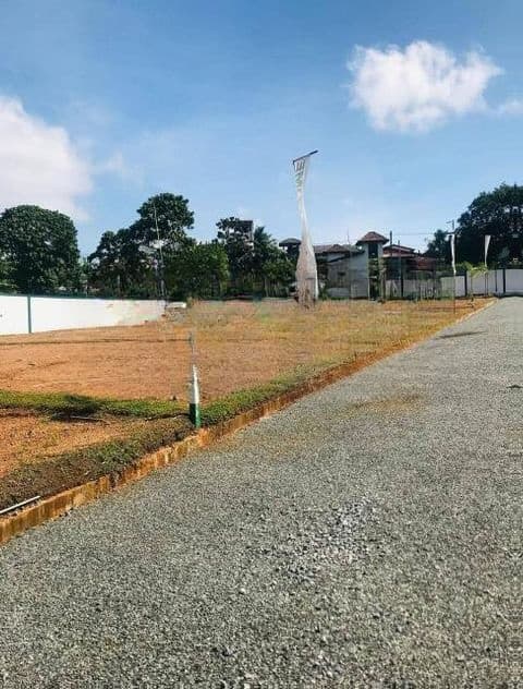 Best Land for Sale Athurugiriya Road Oruvala