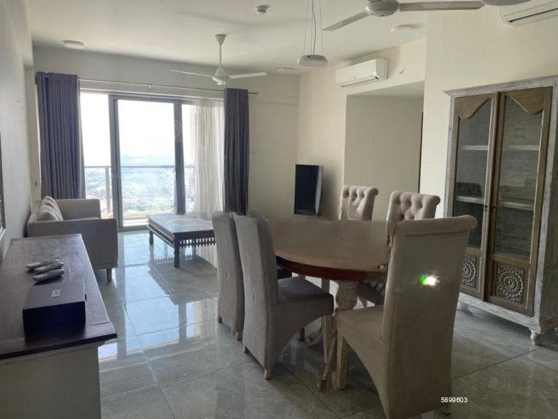 Capital Heights 03 Bedroom Furnished Higher Floor Apartment for rent in Rajagiriya