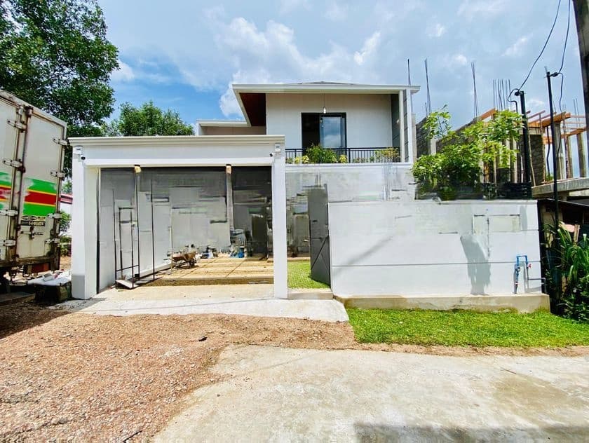 Brand New Designer Luxury House for Sale in Athurugiriya