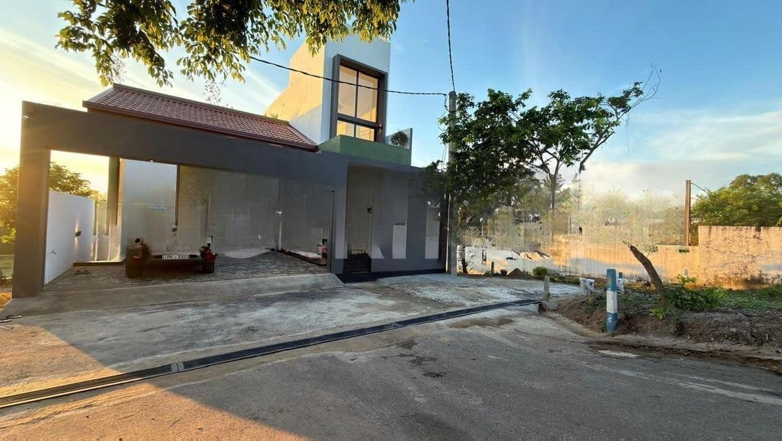 Elegance Brand New House for Sale Kottawa