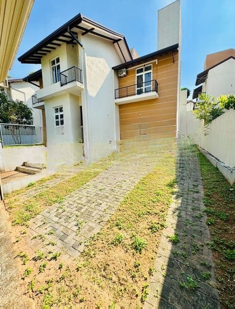3 Bedroom House for Sale at Malabe