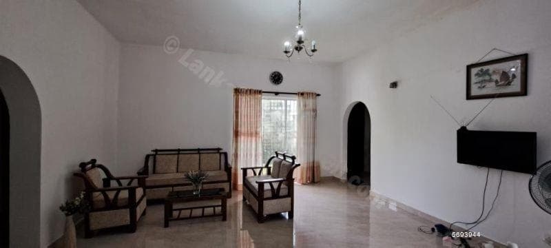 Two unit House 3 Bedrooms on each unit Madapatha, Piliyandala (SH 15068)