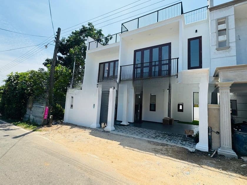 Solid Brand New Modern Super Luxury 2 Storey House for Sale Piliyandala