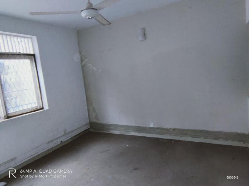🏡 RARE OPPORTUNITY – LIVABLE HOUSE FOR LAND VALUE in COLOMBO 5📍 Elibank Road | 17.24 Perches + 4 Perch Free Driveway!