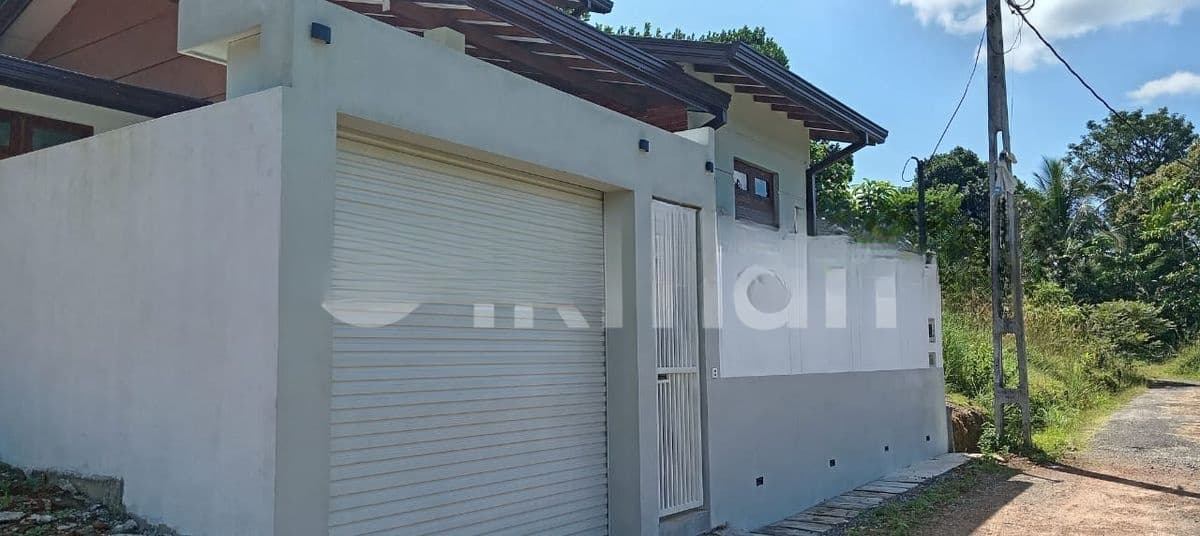 New Modern Single Story House for Sale in Athurugiriya