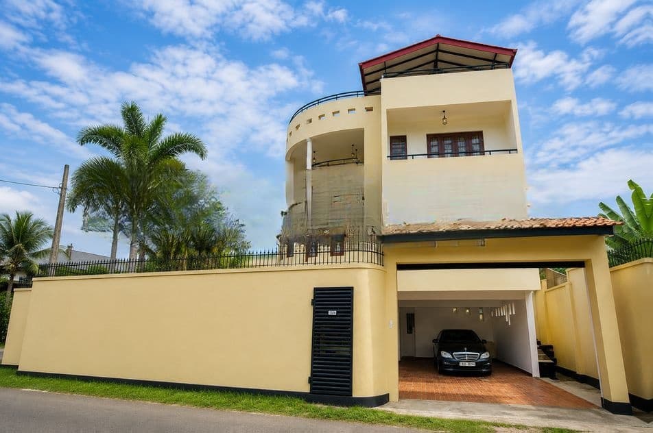 Luxury Fully Furnished 3 Storied House for Sale near Bolgoda Lake,Dampe