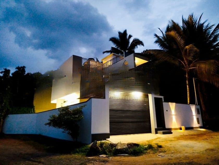 ණවමාදිලියේ ලස්සන දෙමහල් නිවසක් විකිනිමට කොටිටාවෙි(DR897)