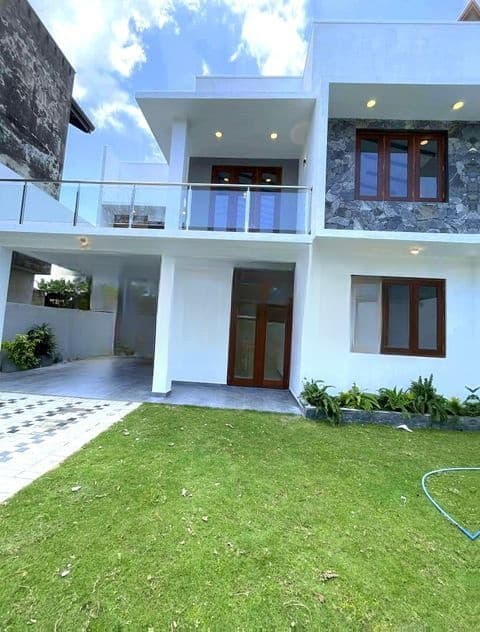 Brand New Luxury House For Sale Athurugiriya