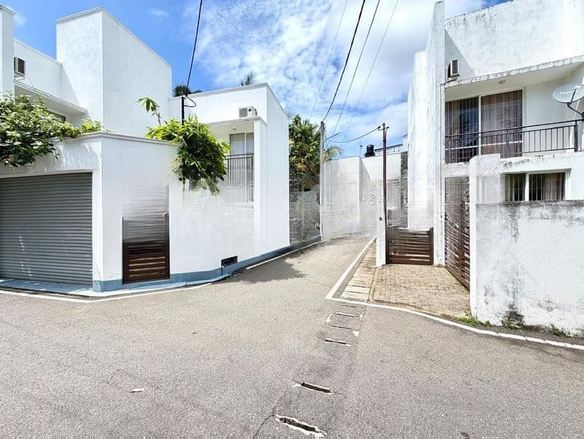 Luxury Family Home for Sale Near Bellanwila Park