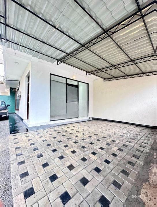 2000Sq.ft ,commercial space for rent in Nugegoda (CRG101)