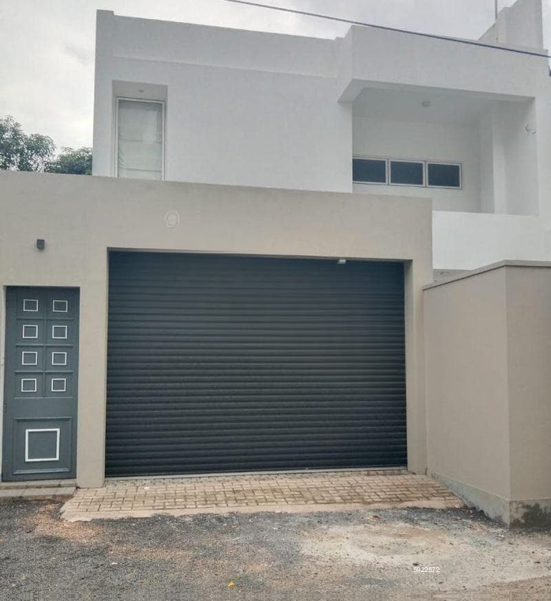 Modern 2-Story House for Rent in Colombo 06 | Monthly Rent LKR 450,000 (HS4745)