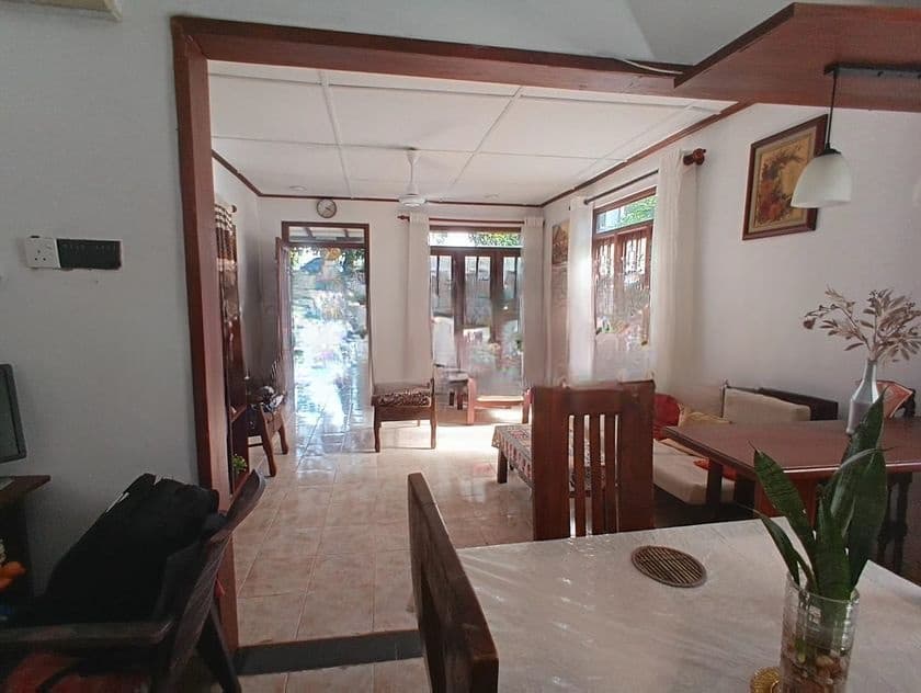 Moratuwa De Mel rd 2 bedrooms house for sale .
