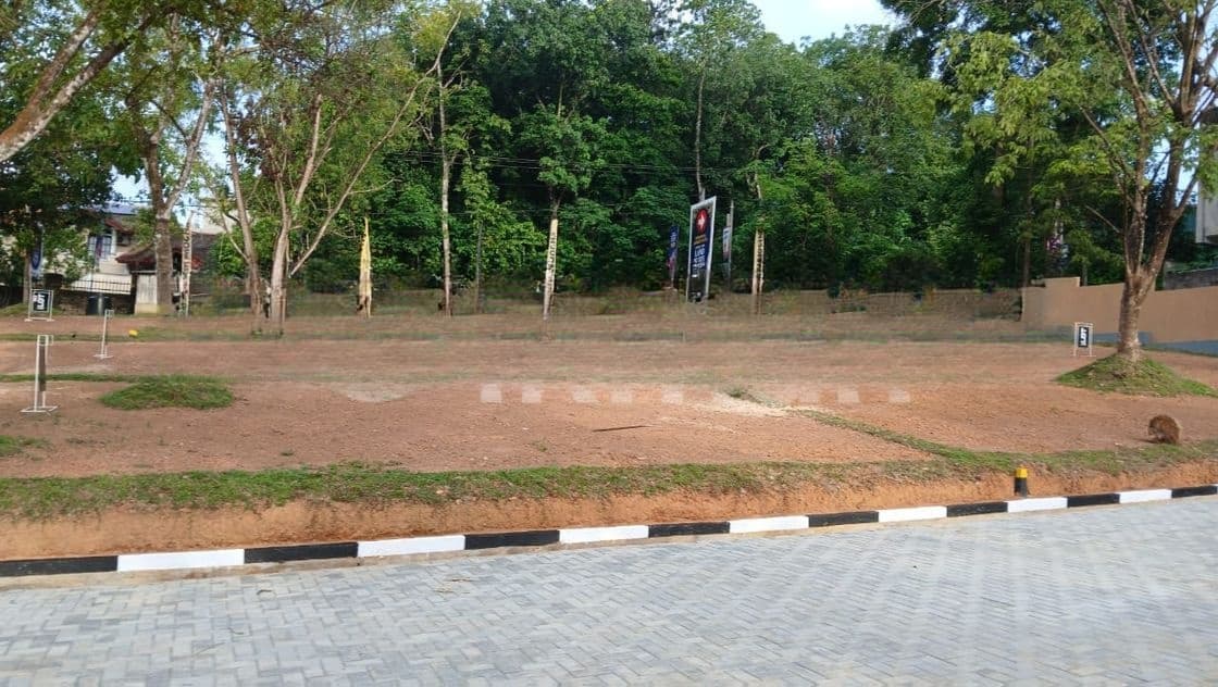 Athurugiriya Brand New Land For Sale