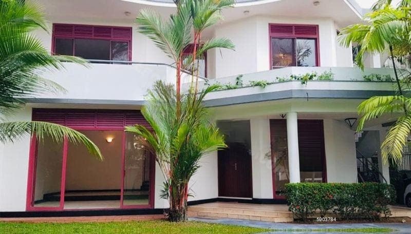 Spacious 5 Bedroom house for rent in Battaramulla