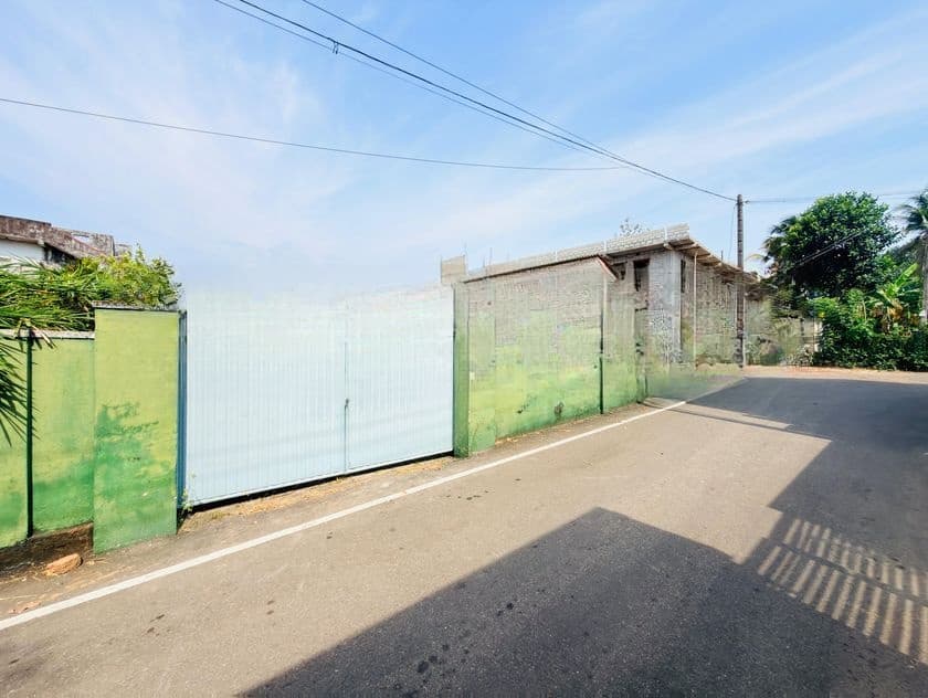 20 P residential bare land for sale in Arawwala maharagama