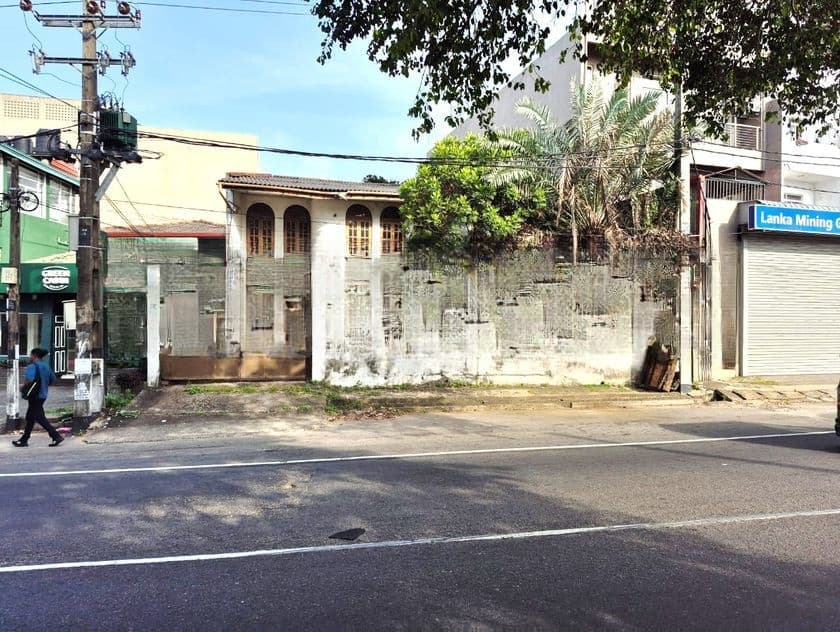 13P Commercial Property For Sale in Nawala