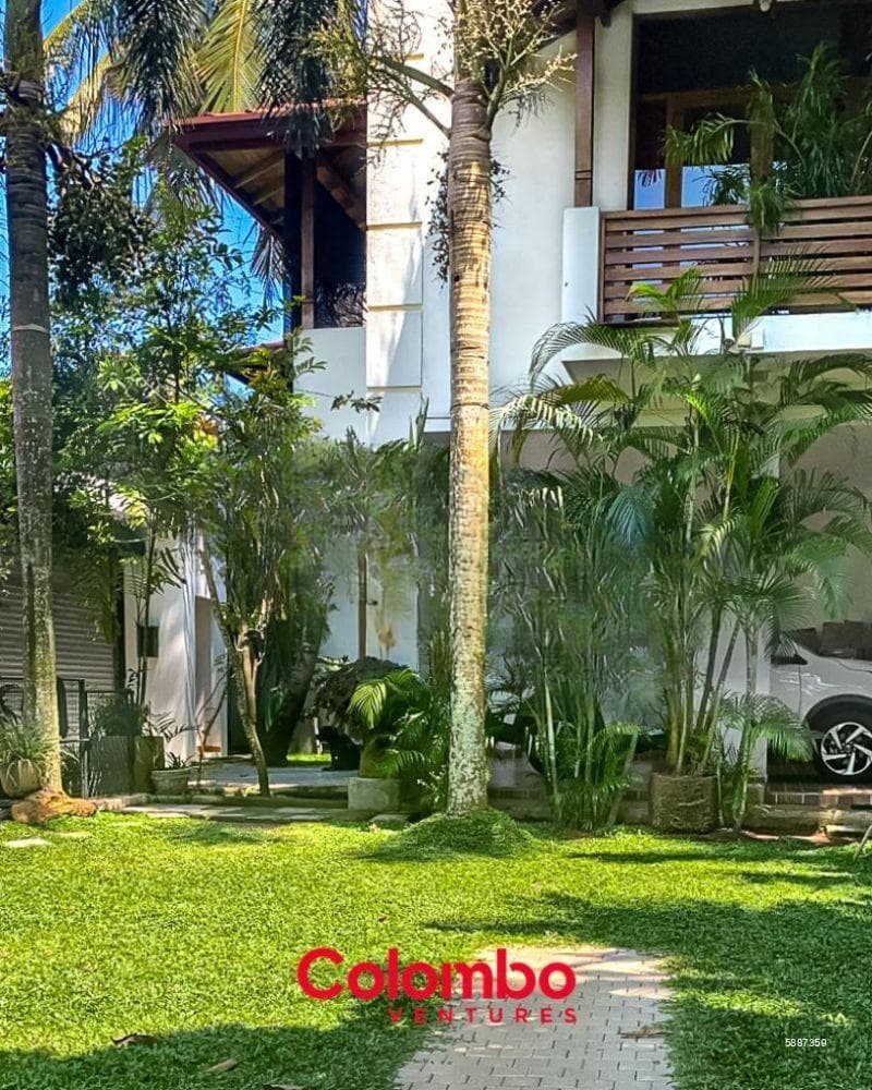 4 Room Waterfront Semi Furnished Modern House for RENT – Nawala, Rajagiriya (HR-154)