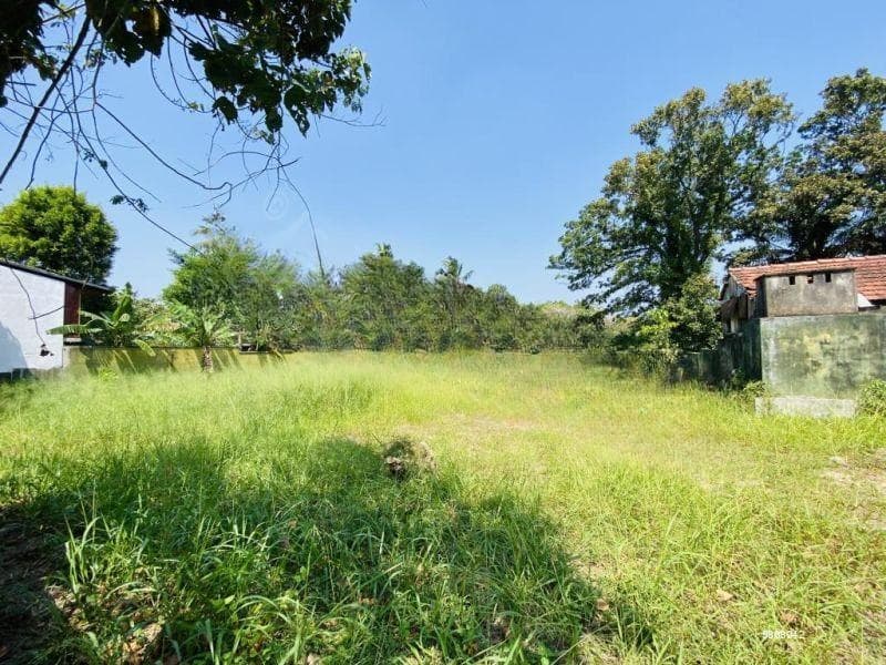 47P Superb Land Overlooking Beautiful Thalangama Lake, Pelawatta, Battaramulla