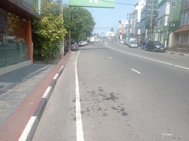 Nugegoda - Stanley Thilakarathne Mawatha, Jubilee Post 40 Perch Land with a 6000 Sq. Ft Building for Sale