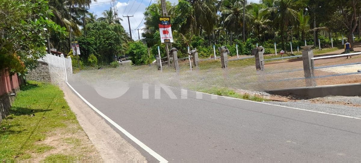 Land for Sale in Kandana Ganemulla 276 Road Commercial Plots